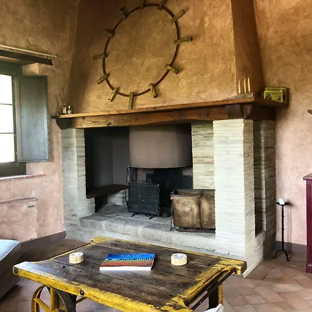 La Tana Del Bianconiglio Vakantieboerderij