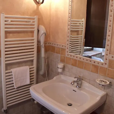 La Tana Del Bianconiglio Farm stay *